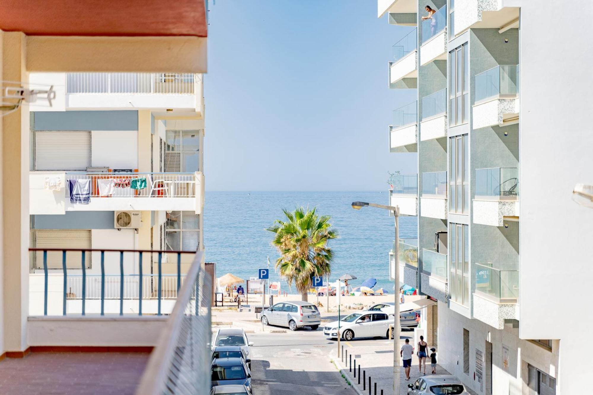 Al - Apartamento Egas Moniz Quarteira Bagian luar foto