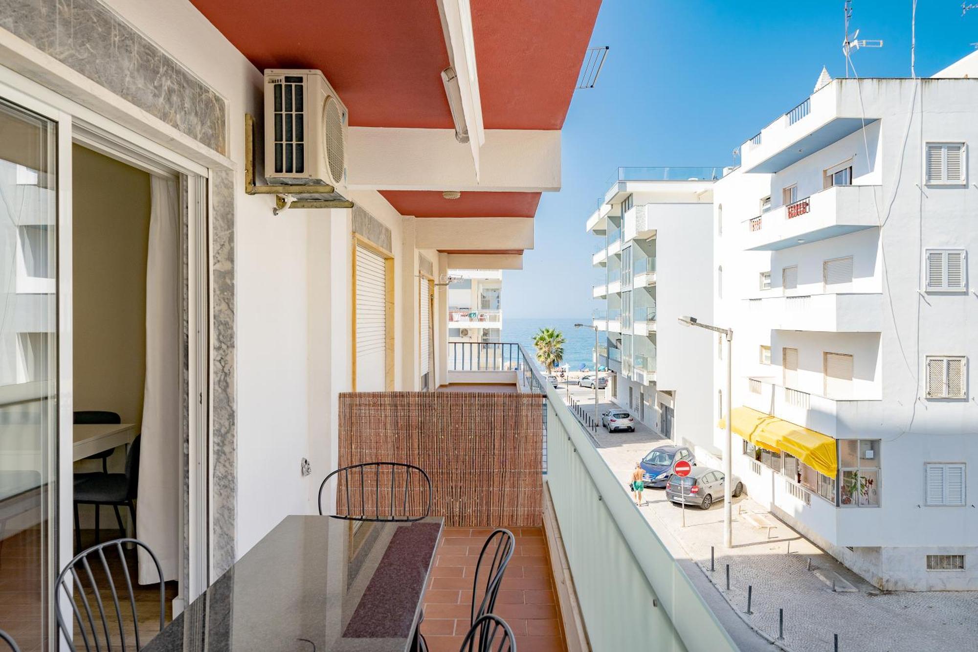 Al - Apartamento Egas Moniz Quarteira Bagian luar foto